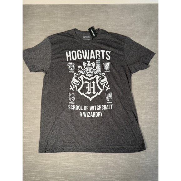 Hot Topic Other - Harry Potter Hogwarts Crest T-Shirt Mens XL Hot Topic Charcoal Grey Graphic Tee